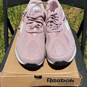 Unisex Reebok Classic ‘Aztrek’ sneakers DV4078 Ashen Lilac